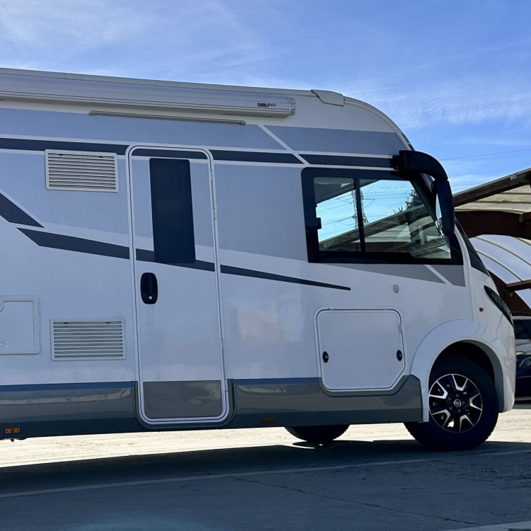 Imagine Autorulota de inchiriat LUXURY Ravicamper Mobilvetta KEA I71