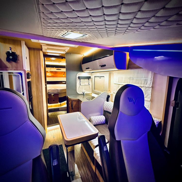 Imagine Autorulota de inchiriat LUXURY Ravicamper Mobilvetta KEA I71