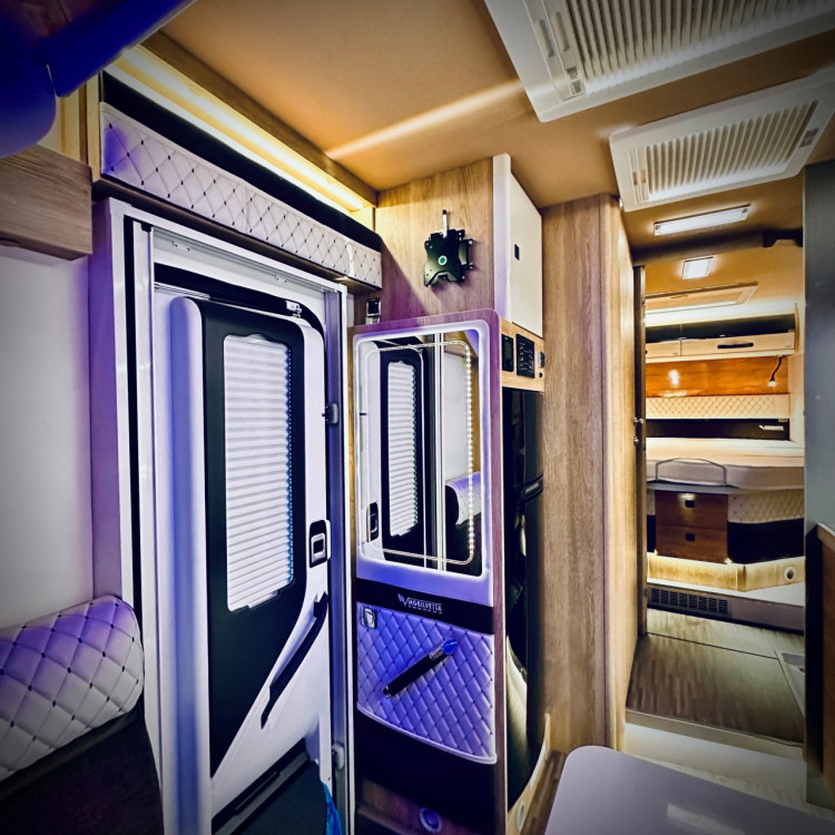 Imagine Autorulota de inchiriat LUXURY Ravicamper Mobilvetta KEA I71