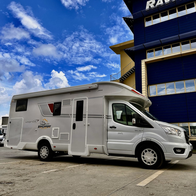 Imagine Autorulota de inchiriat FAMILY TCP Ravicamper Roller Team Kronos 284 TL